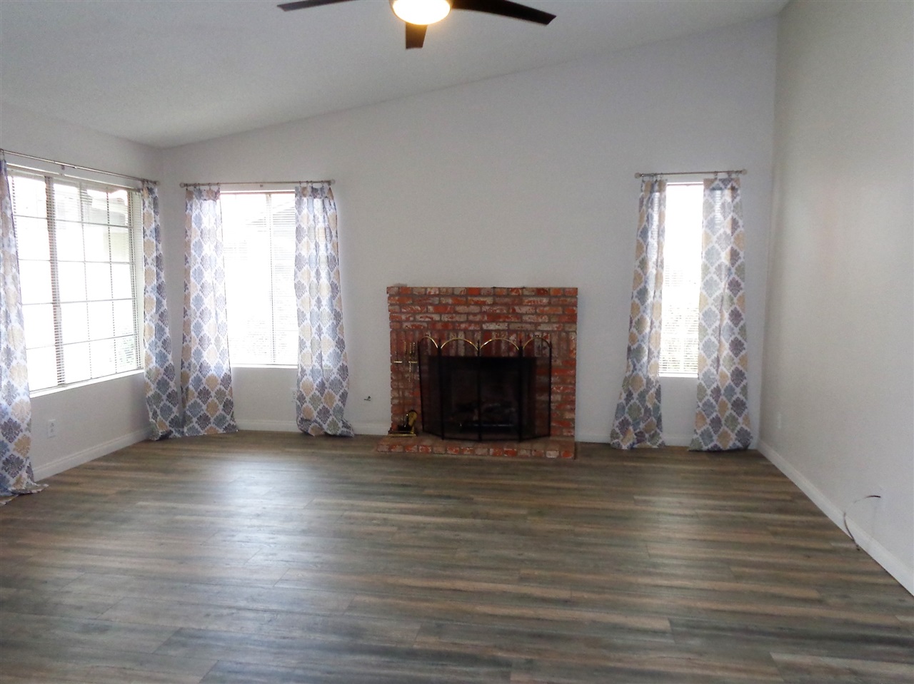 2409 Teaberry Gln, Escondido, CA 92027 photo 5