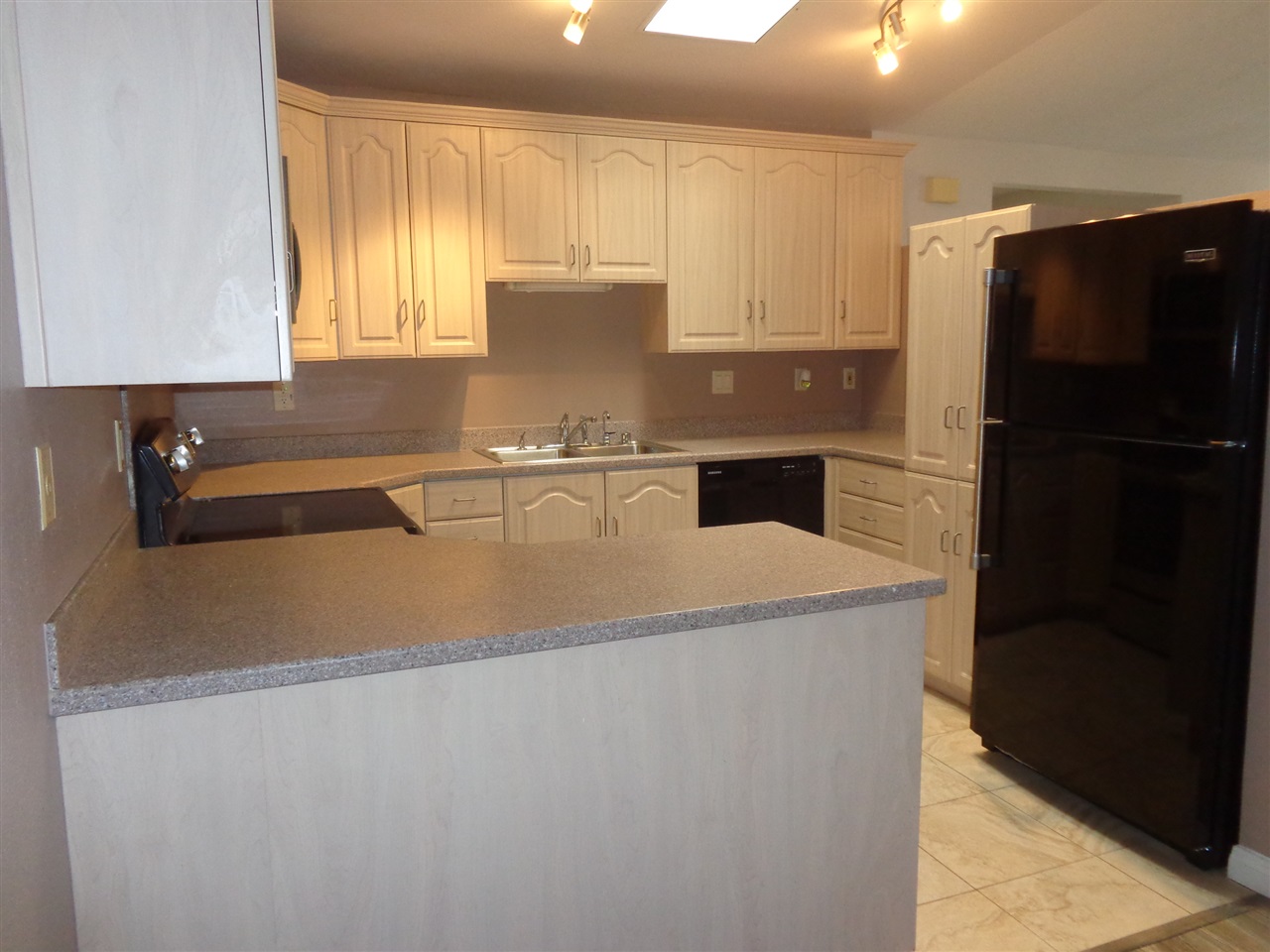 2409 Teaberry Gln, Escondido, CA 92027 photo 9