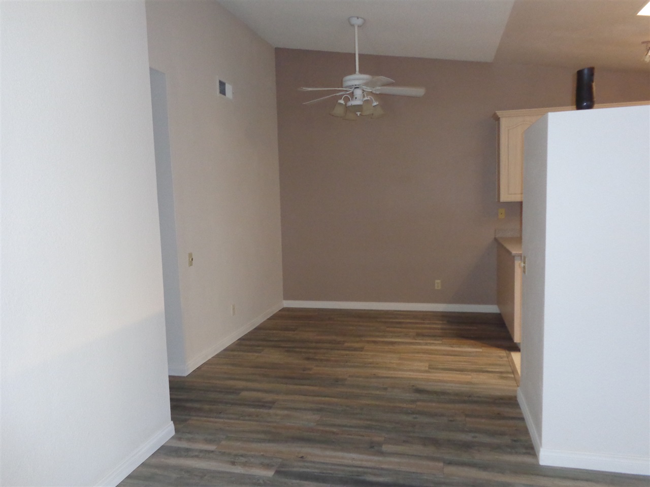 2409 Teaberry Gln, Escondido, CA 92027 photo 8