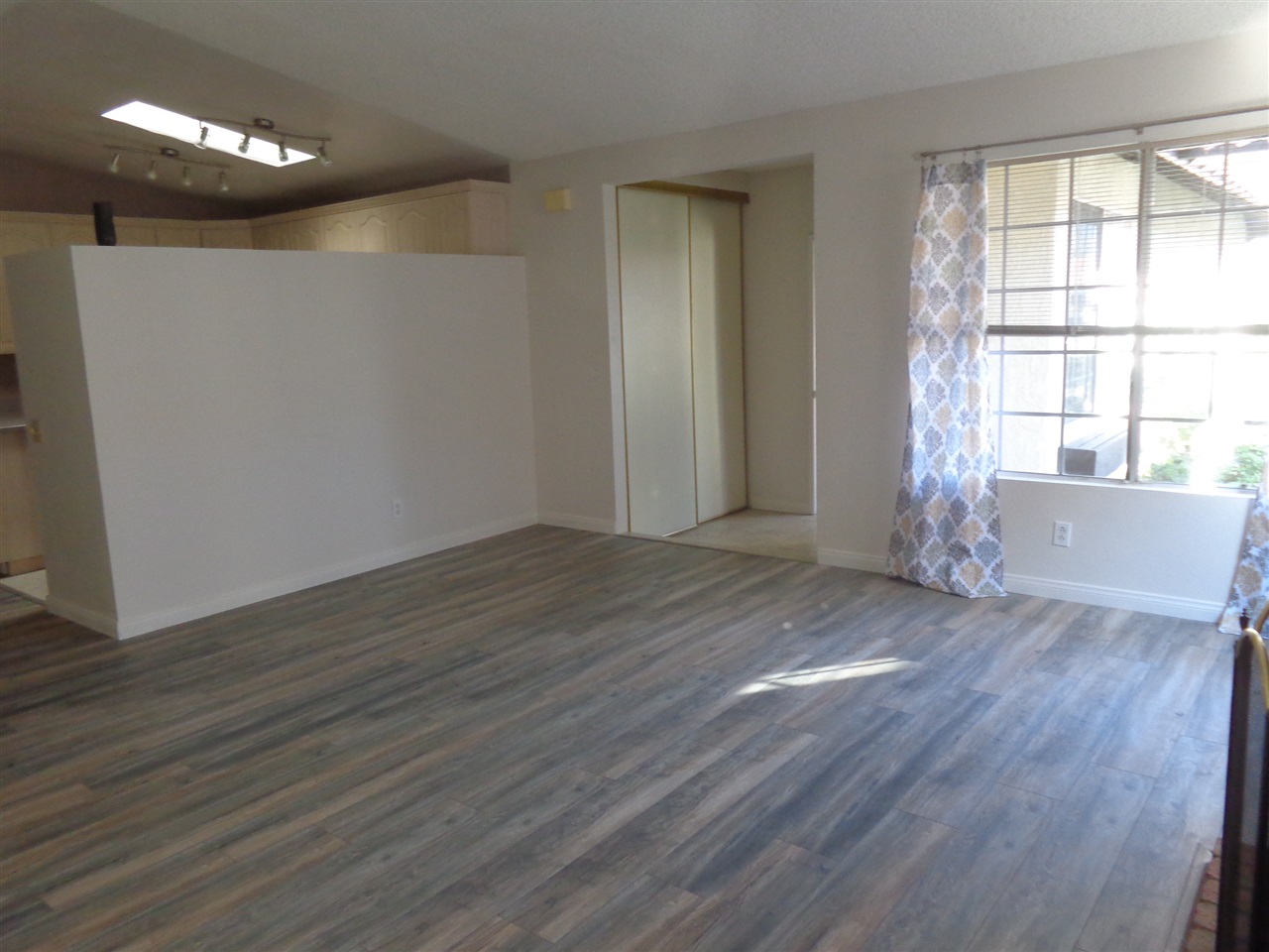 2409 Teaberry Gln, Escondido, CA 92027 photo 7