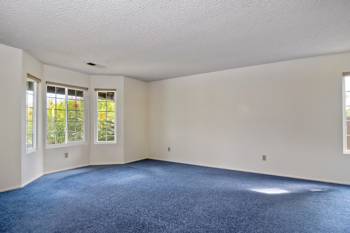 2886 Dartmouth Dr, Oceanside, CA 92056 photo 4
