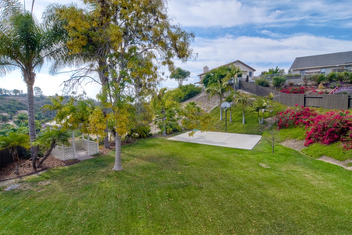 2886 Dartmouth Dr, Oceanside, CA 92056 photo 20