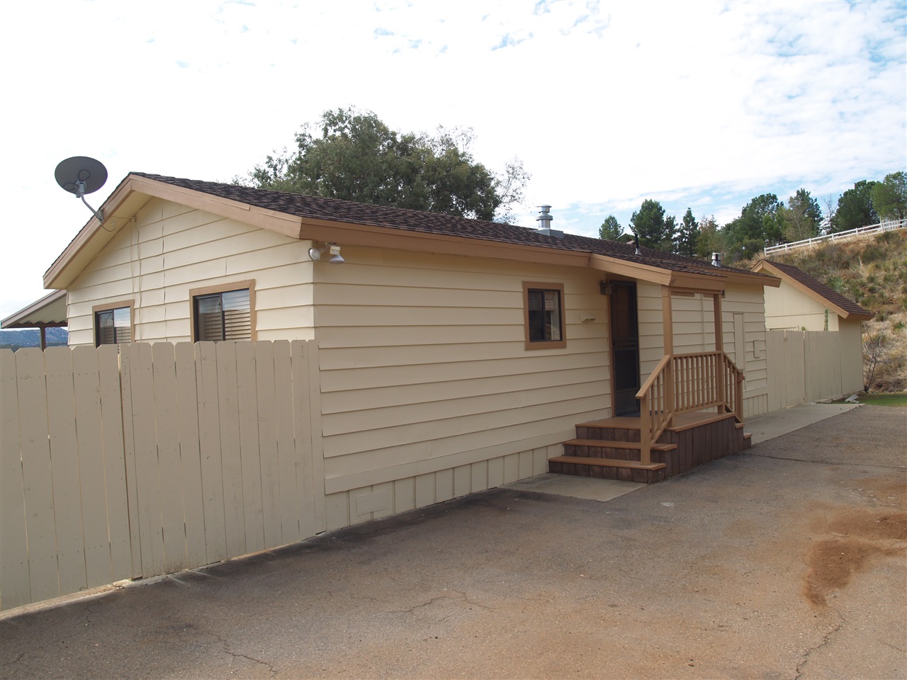 9451 Red Oak Rd, Alpine, CA 91901 photo 1