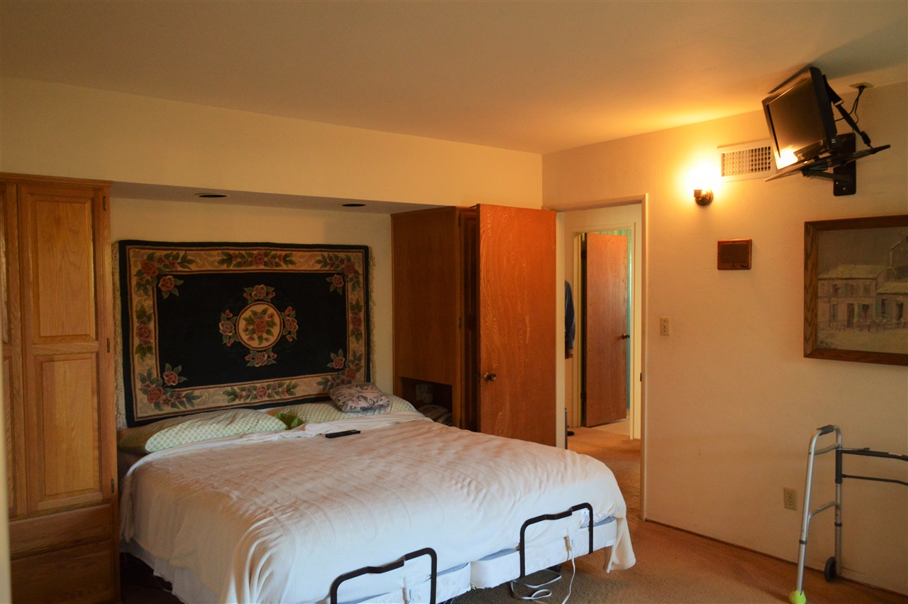 Undisclosed, La Jolla, CA 92037 photo 9