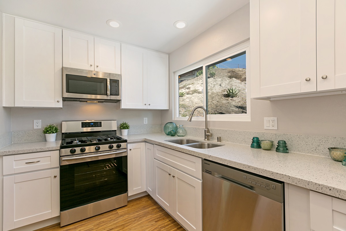 1386 Casper, Oceanside, CA 92056 photo 9
