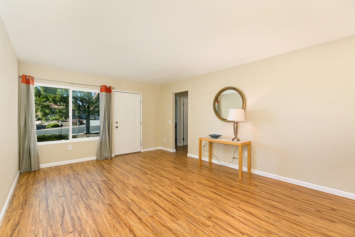 1386 Casper, Oceanside, CA 92056 photo 4