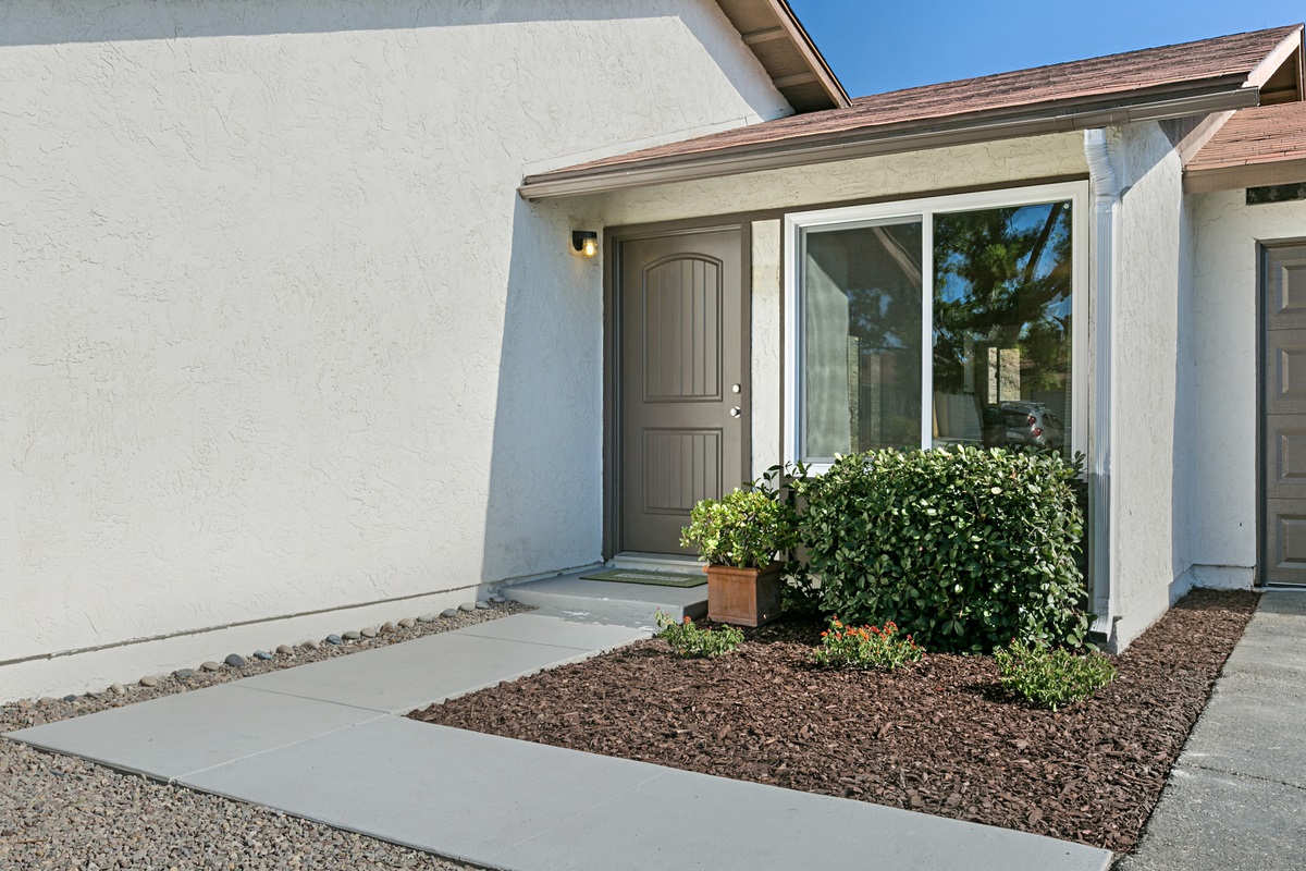 1386 Casper, Oceanside, CA 92056 photo 2