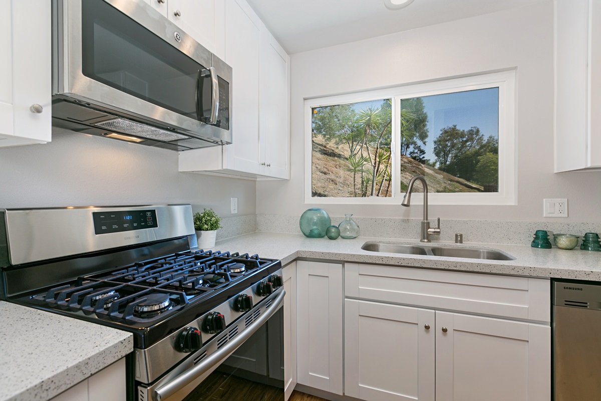 1386 Casper, Oceanside, CA 92056 photo 7