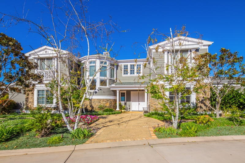 208 Gibson Pt, Solana Beach, CA 92075 photo 2