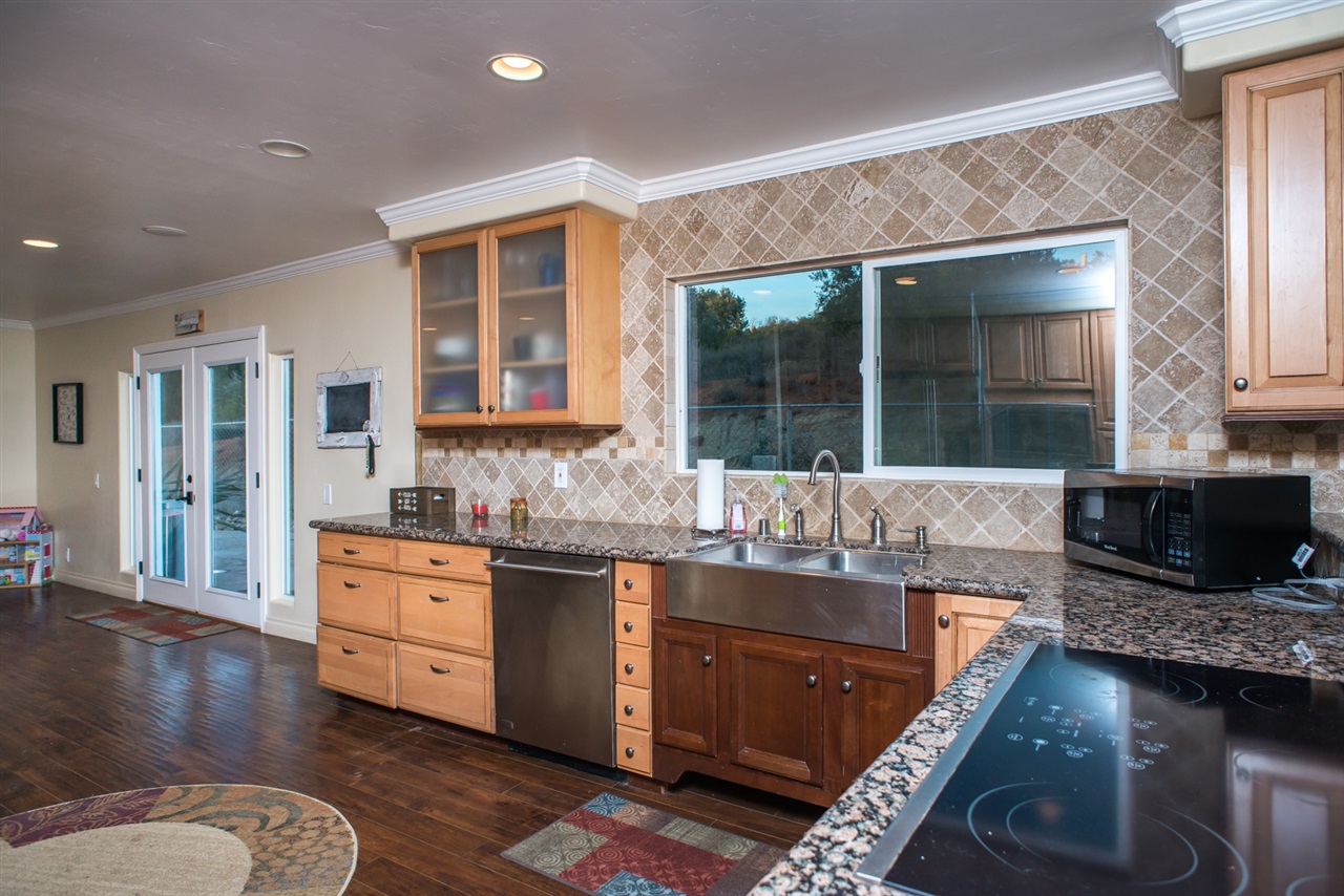 10412 Hawley Rd, El Cajon, CA 92021 photo 14