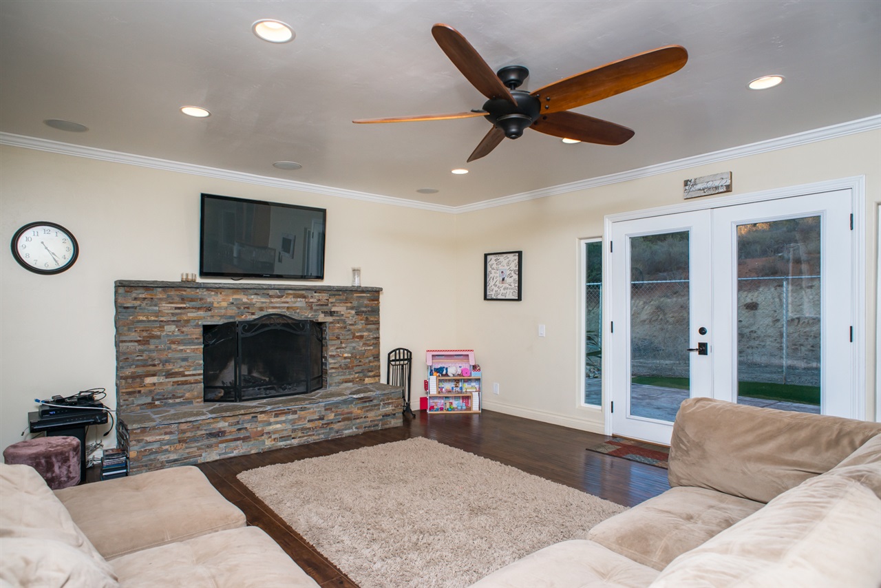 10412 Hawley Rd, El Cajon, CA 92021 photo 4