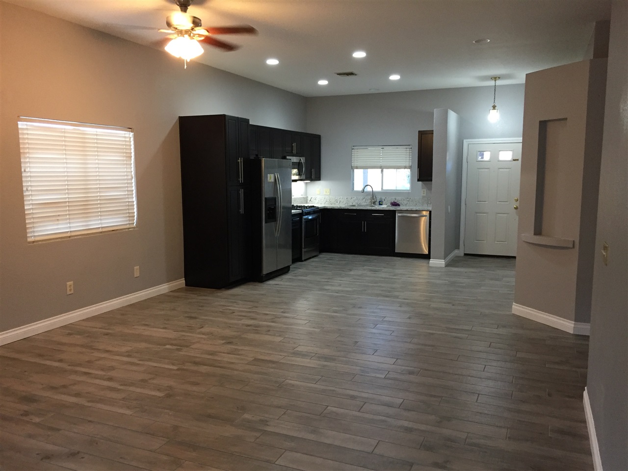 323 Willow Bend Dr, El Centro, CA 92243 photo 1