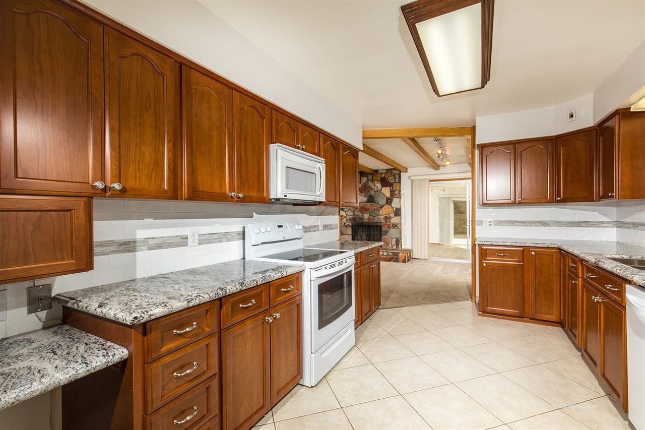 1575 E Chase Ave, El Cajon, CA 92020 photo 1