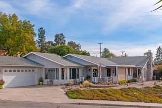 10125 Carrie Ellen Ct, Santee, CA 92071 photo 2