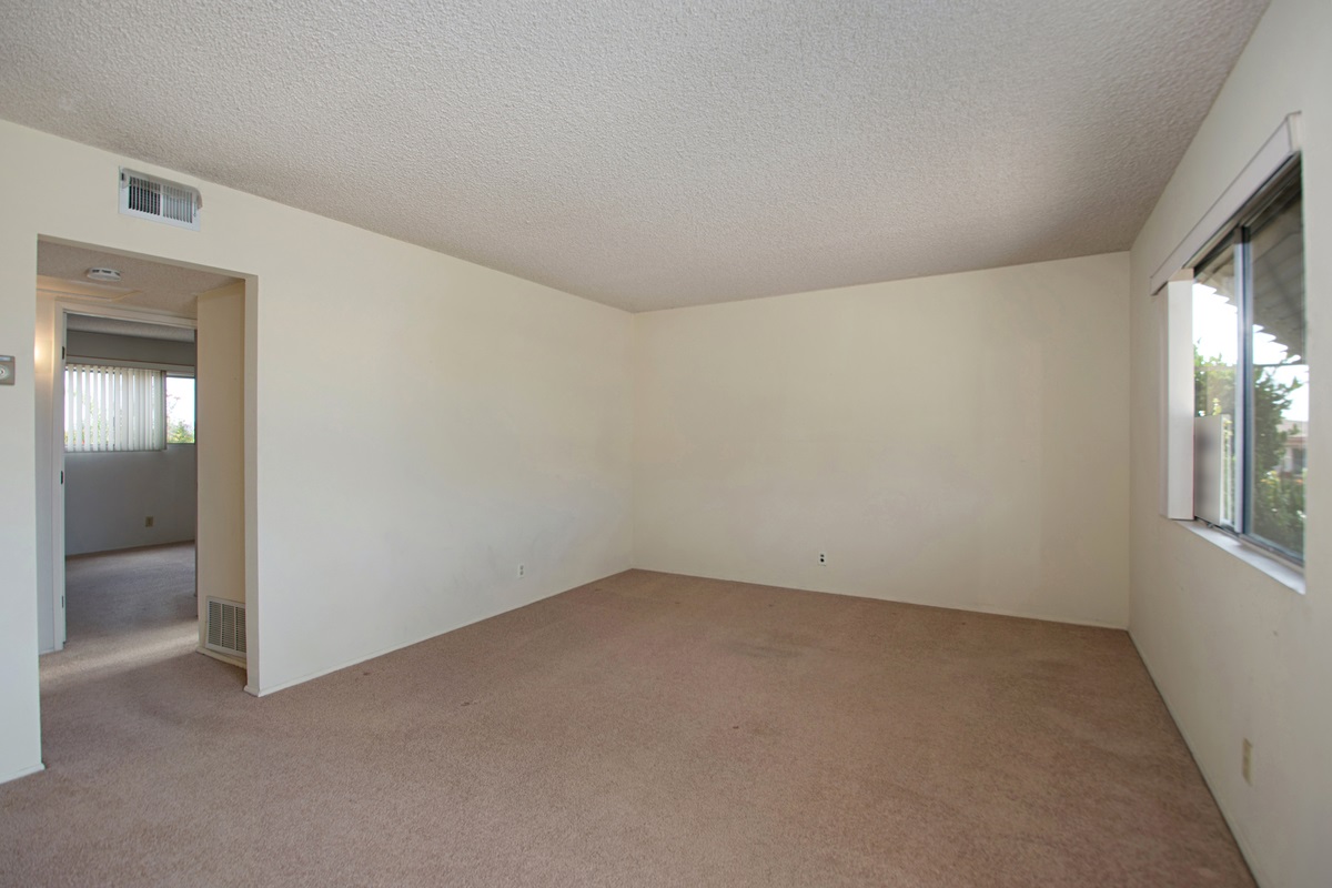 3298 Anchor Cir, Oceanside, CA 92056 photo 9