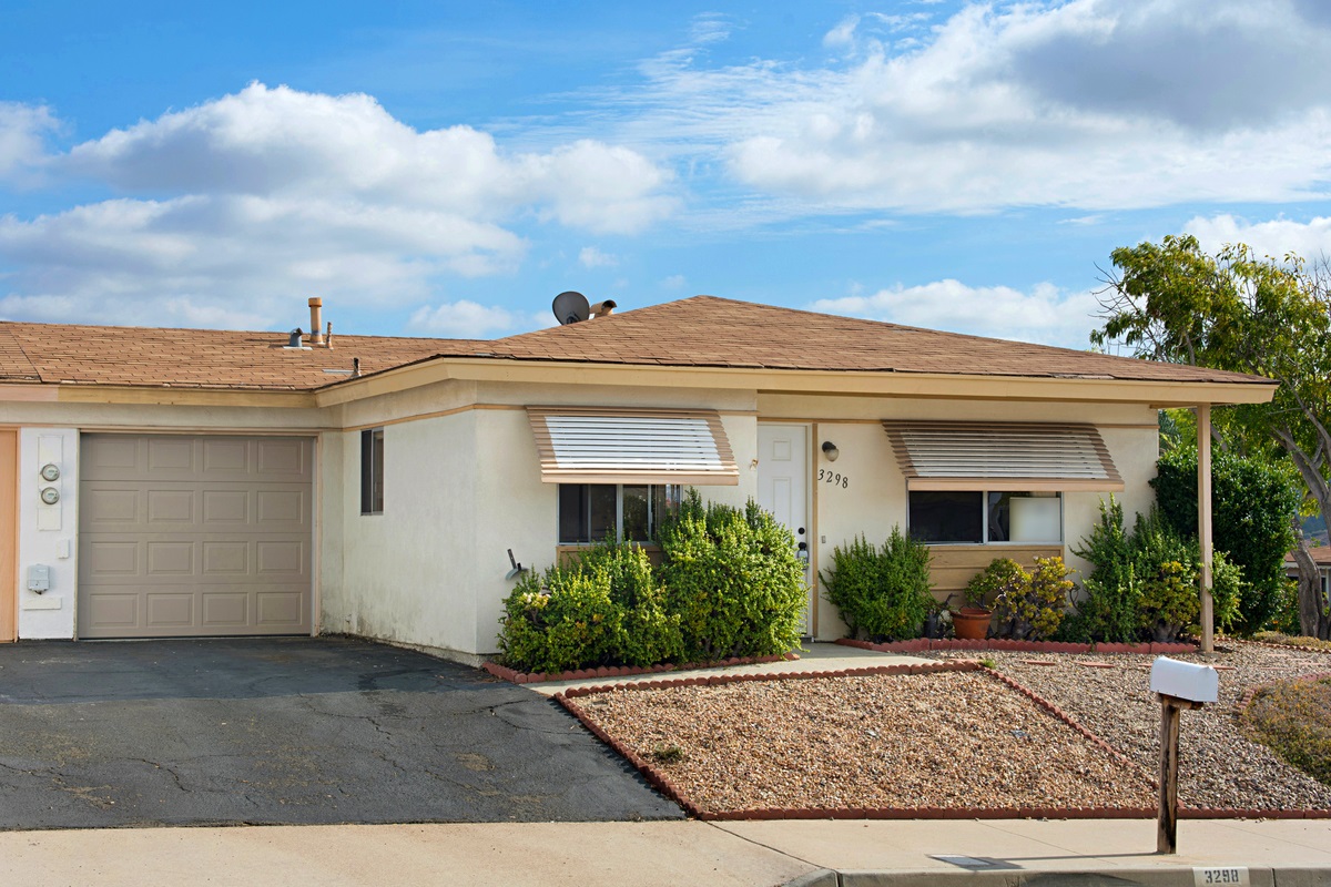 3298 Anchor Cir, Oceanside, CA 92056 photo 1