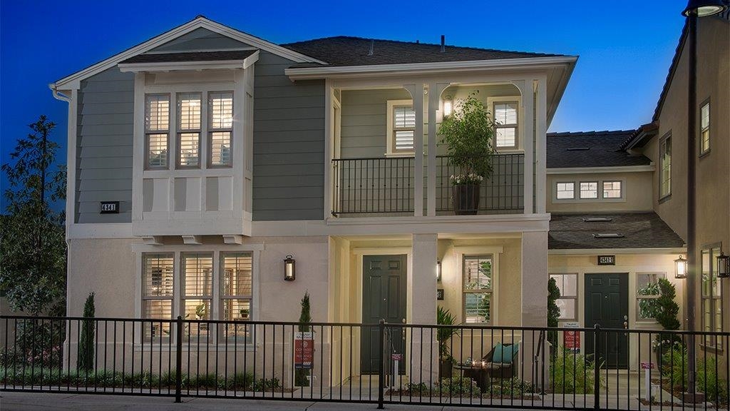 4325 Pacifica Way #2, Oceanside, CA 92056 photo 1
