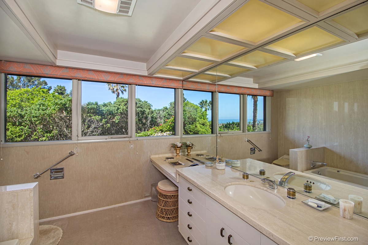 2496 Avenida De La Playa, La Jolla, CA 92037 photo 12