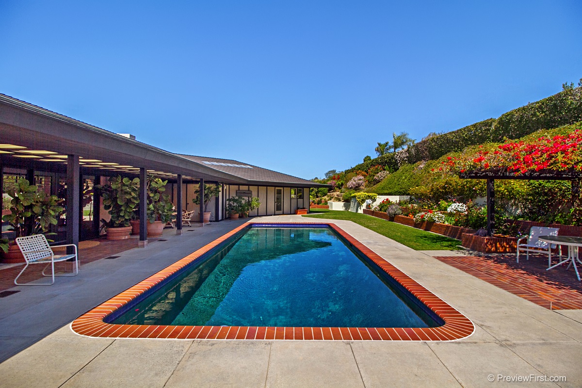 2496 Avenida De La Playa, La Jolla, CA 92037 photo 2