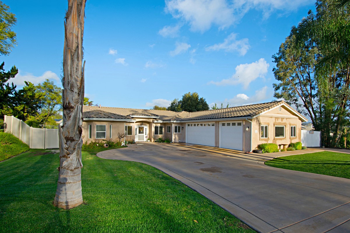 23428 Everett Pl, Ramona, CA 92065 photo 1