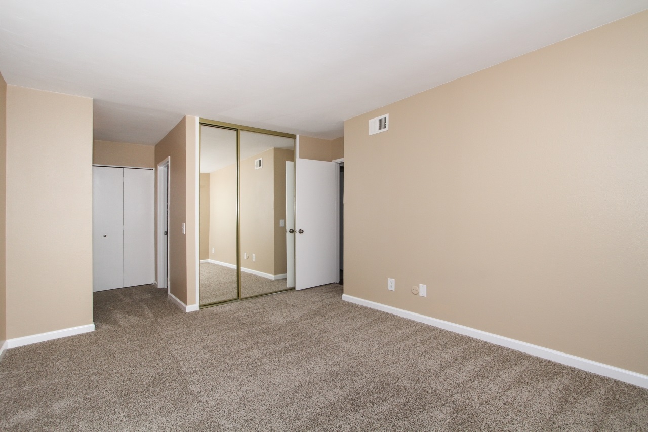 256 Riverview Way, Oceanside, CA 92057 photo 11