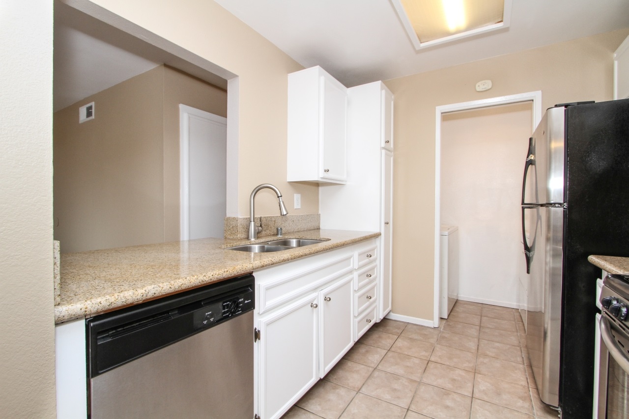 256 Riverview Way, Oceanside, CA 92057 photo 7