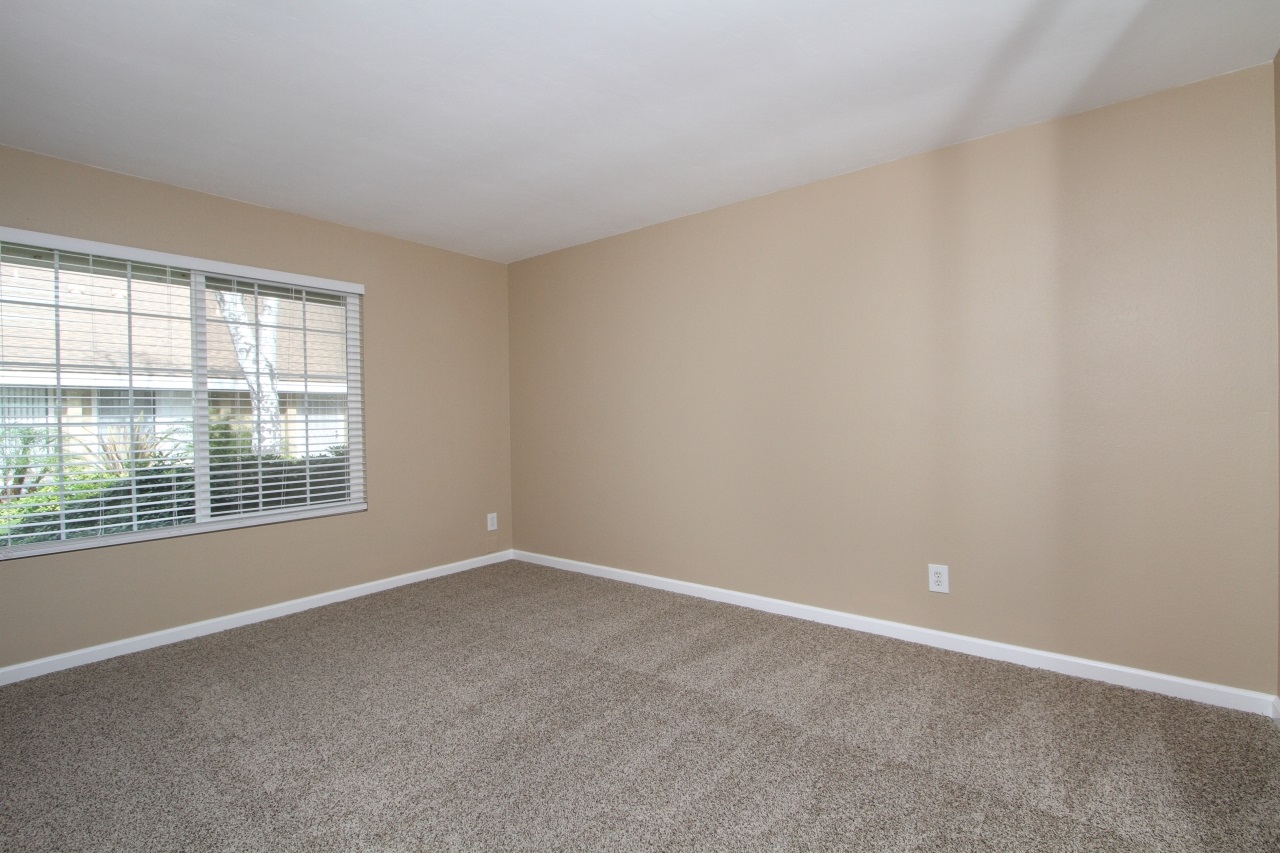 256 Riverview Way, Oceanside, CA 92057 photo 10