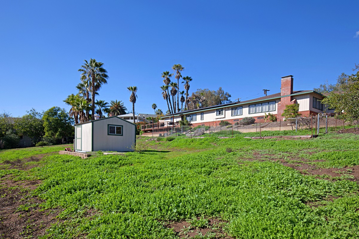 242 Hillside Ter, Vista, CA 92084 photo 24