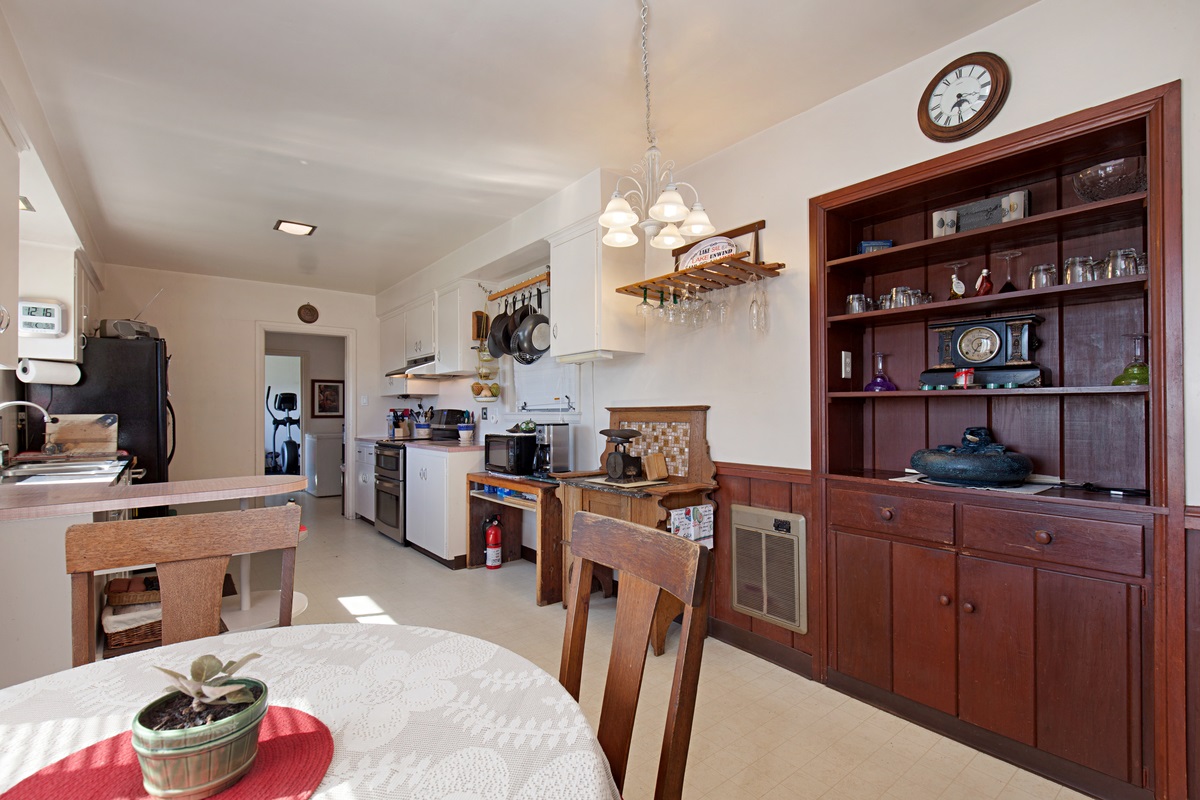 242 Hillside Ter, Vista, CA 92084 photo 11