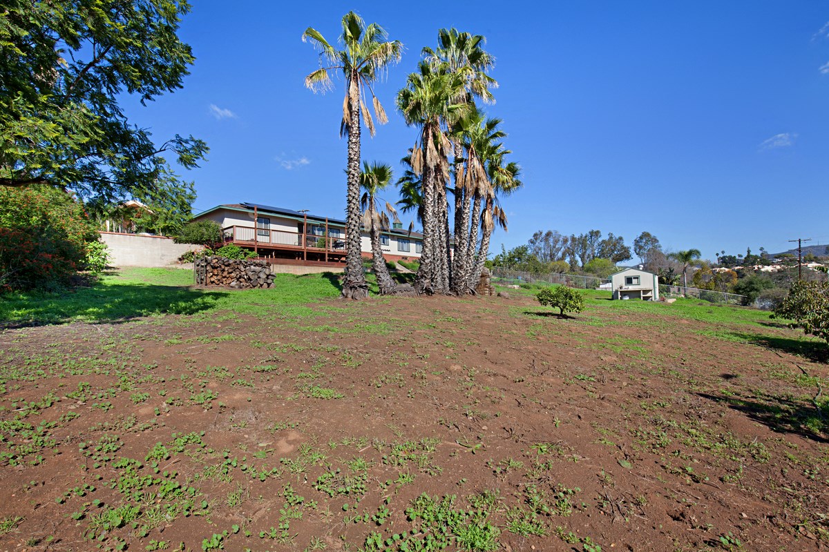 242 Hillside Ter, Vista, CA 92084 photo 22