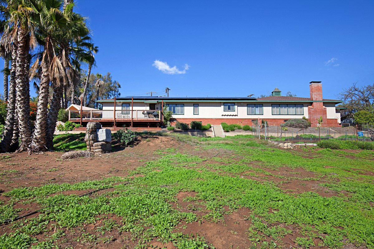 242 Hillside Ter, Vista, CA 92084 photo 23