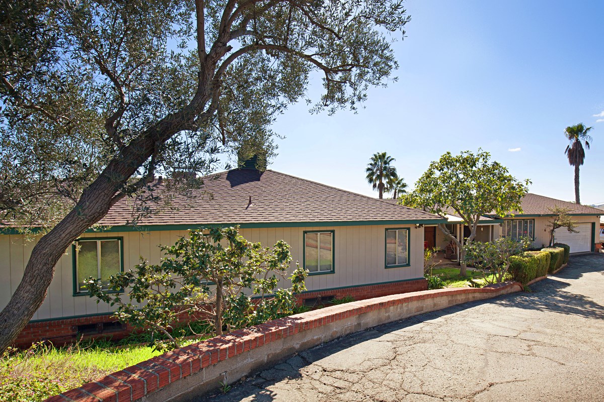 242 Hillside Ter, Vista, CA 92084 photo 1