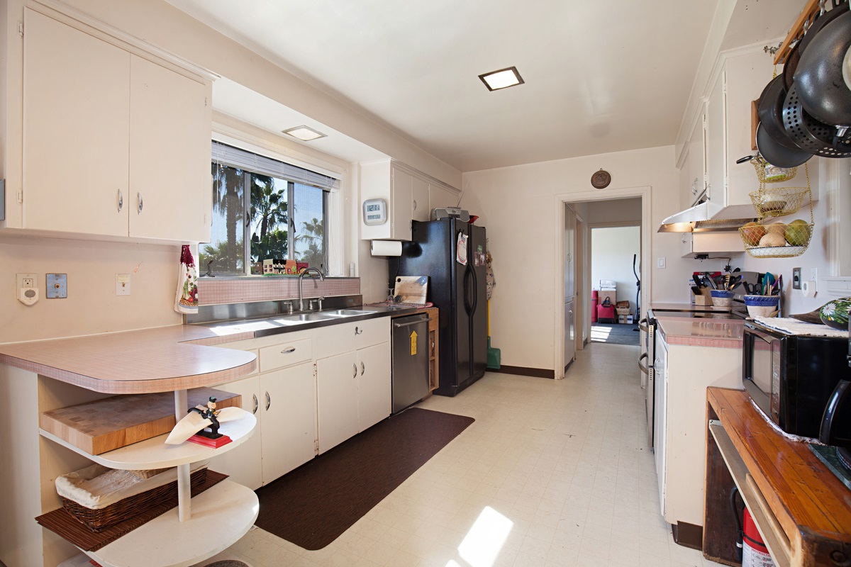 242 Hillside Ter, Vista, CA 92084 photo 12