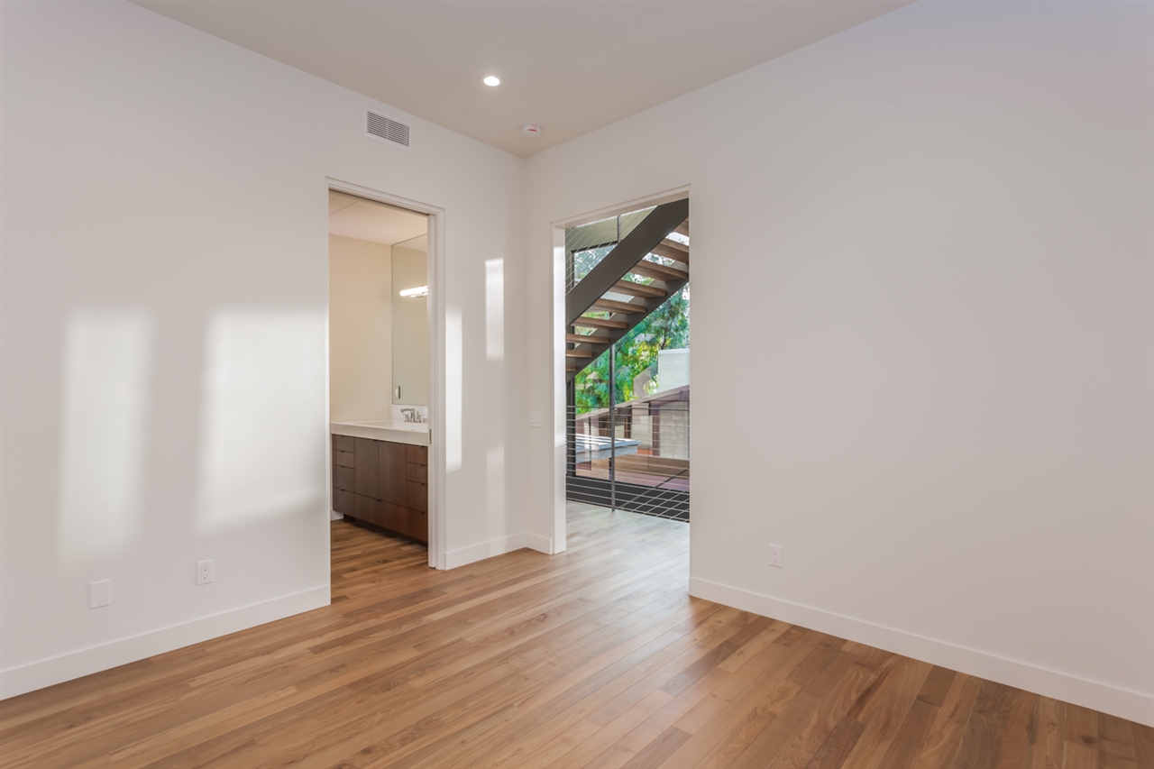 5633 Taft Ave, La Jolla, CA 92037 photo 16