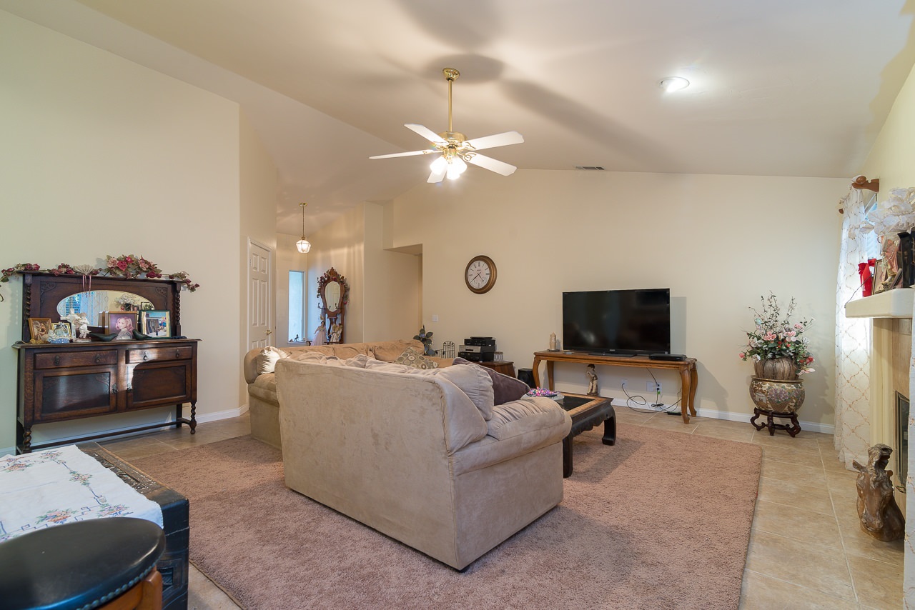 9068 Shelby View Ct, Lakeside, CA 92040 photo 4