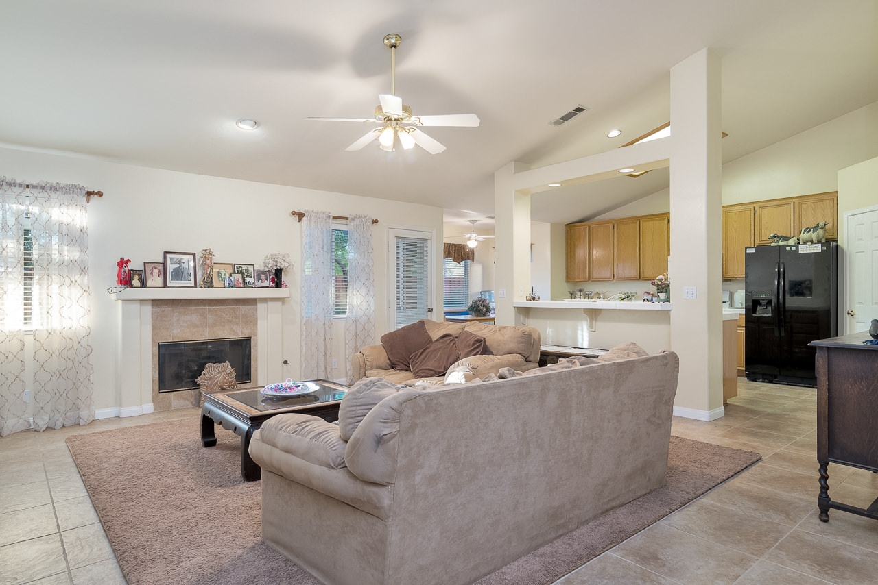 9068 Shelby View Ct, Lakeside, CA 92040 photo 2
