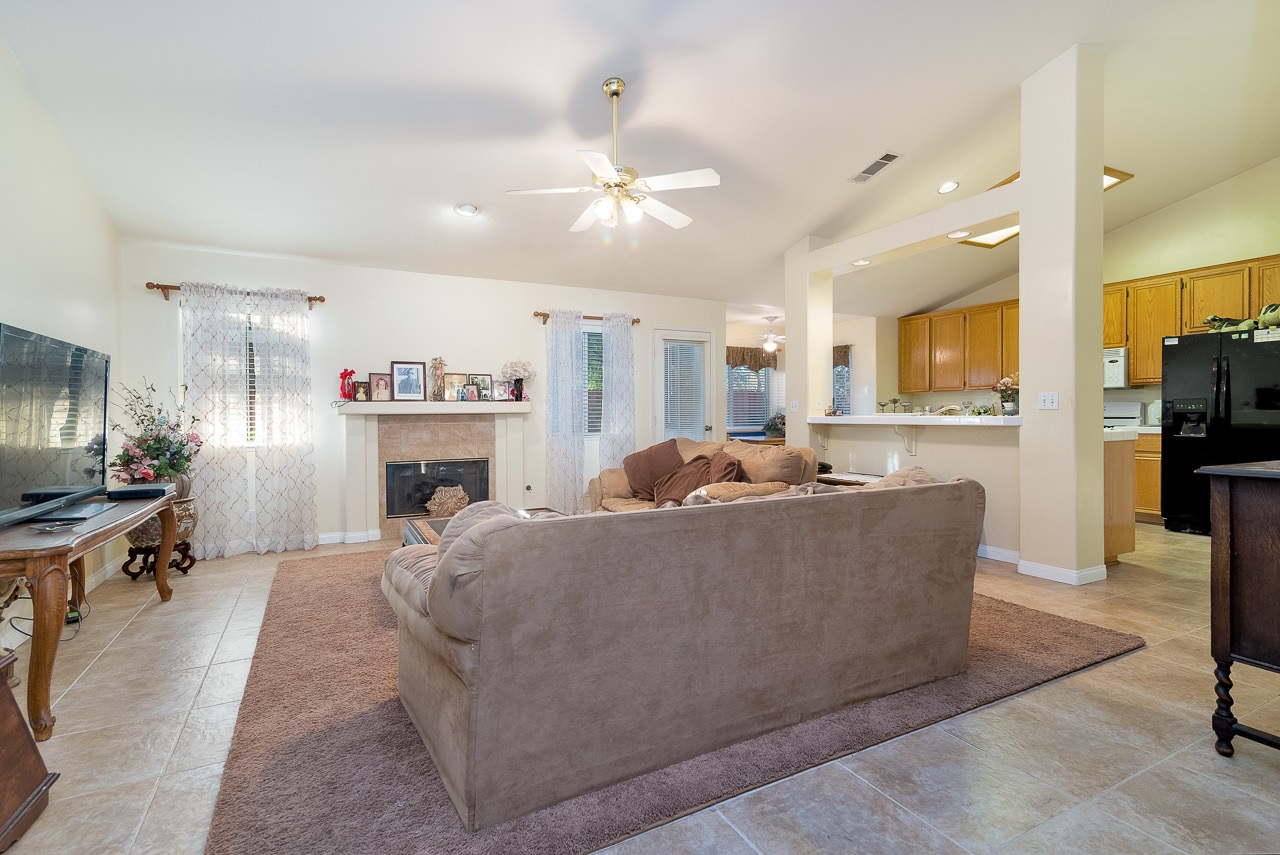9068 Shelby View Ct, Lakeside, CA 92040 photo 3