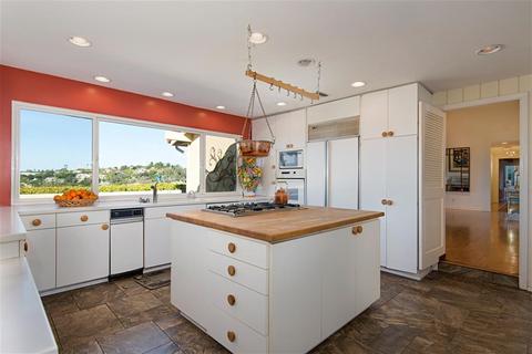 7833 Via Capri, La Jolla, CA 92037 photo 9