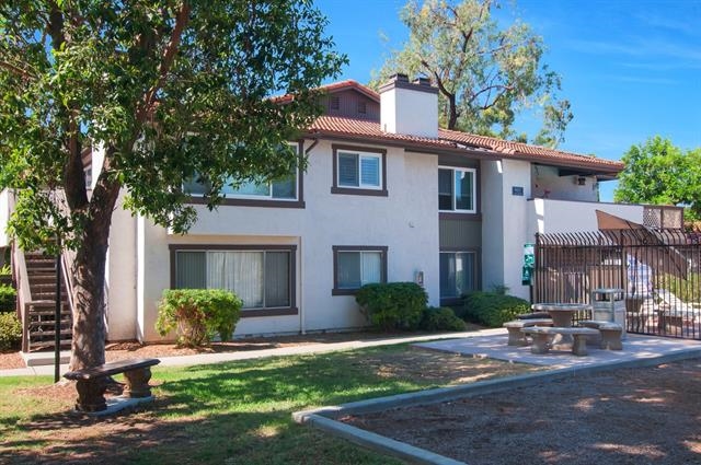 9837 Caspi Gdns #1, Santee, CA 92071 photo 1
