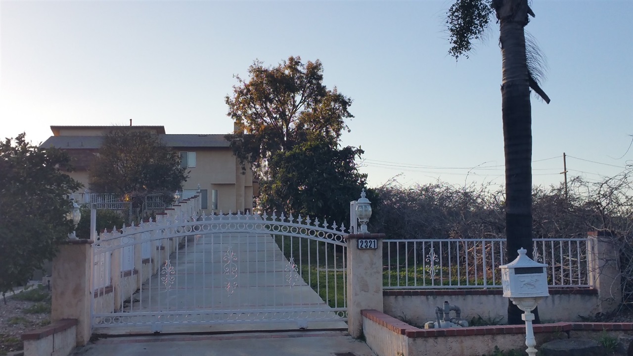 2321 Cranston Dr, Escondido, CA 92025 photo 1