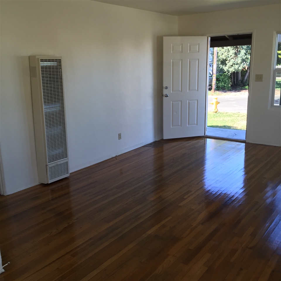1691 Colfax Dr, Lemon Grove, CA 91945 photo 5