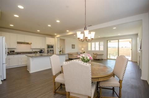 31703 Abruzzo St, Temecula, CA 92591 photo 4