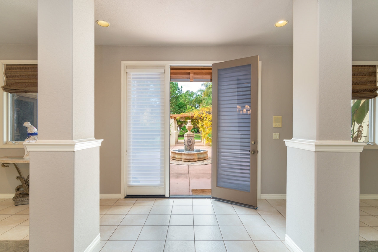 9286 Cedar Trails Ln, Valley Center, CA 92082 photo 2