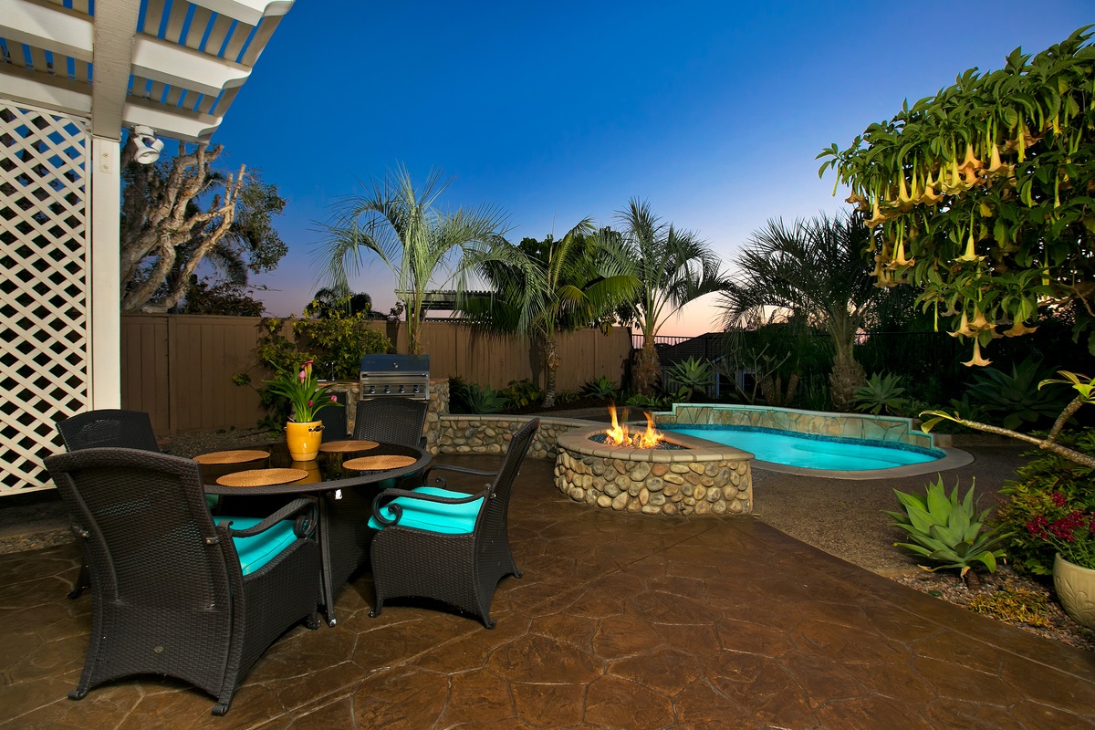 6563 Windflower Dr, Carlsbad, CA 92011 photo 2