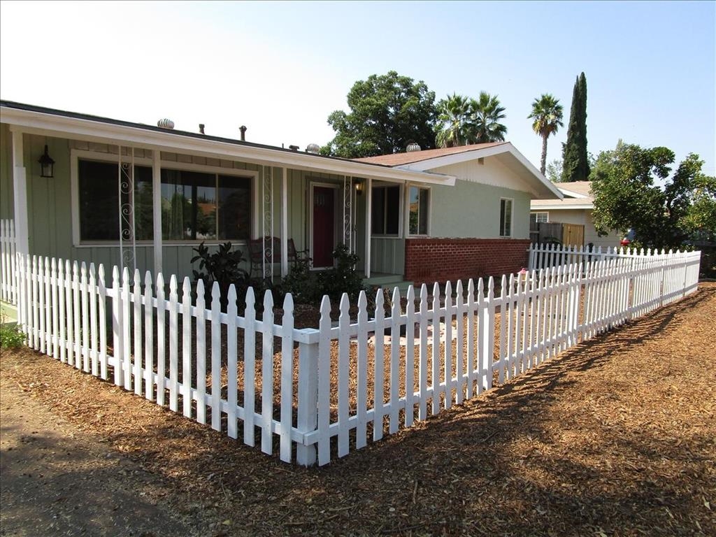2053 Miller Ave, Escondido, CA 92025 photo 1