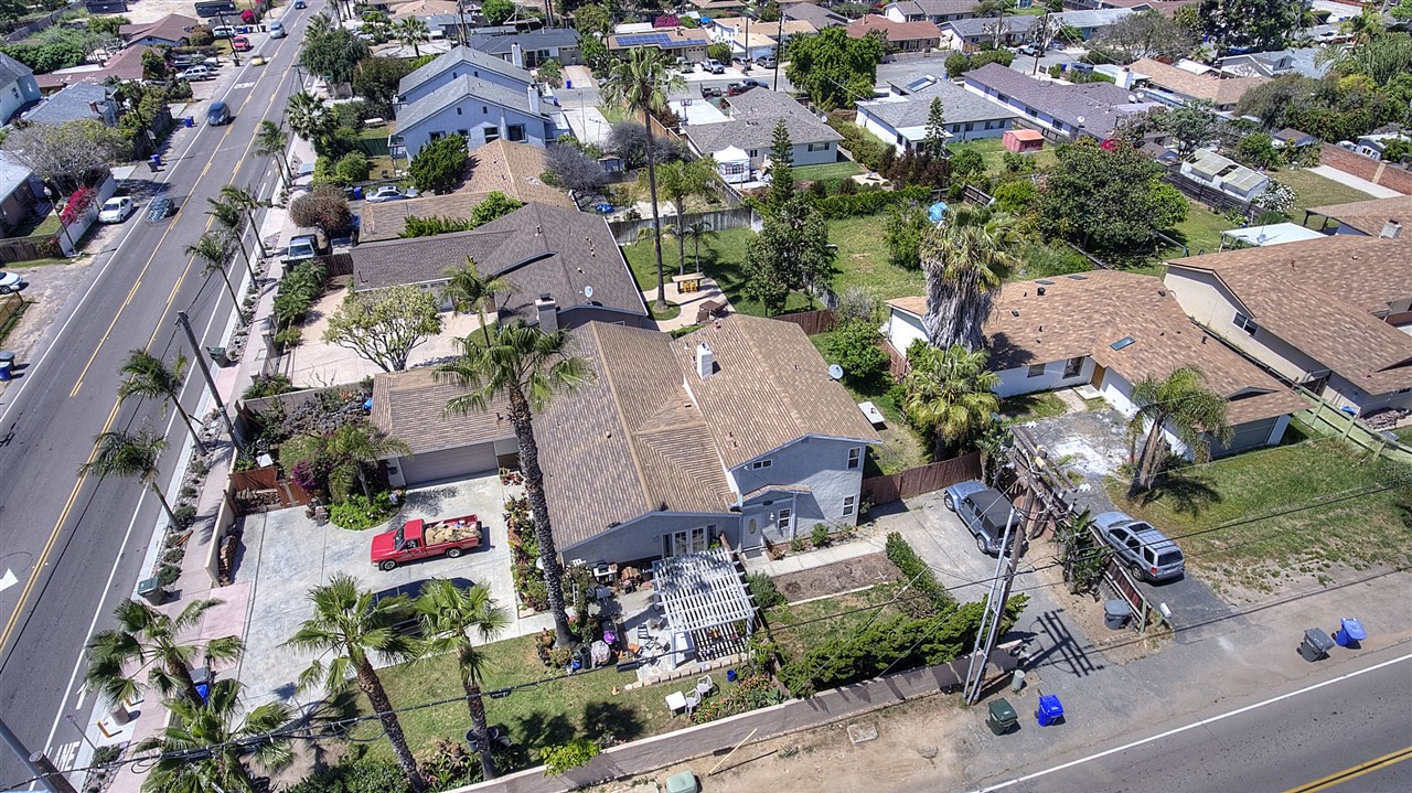 692 Santa Fe Dr, Encinitas, CA 92024 photo 2