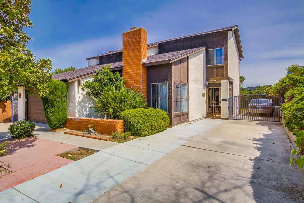 695 Gilbert Pl, Chula Vista, CA 91910 photo 1