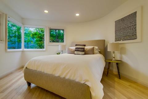 5479 Rutgers, La Jolla, CA 92037 photo 22
