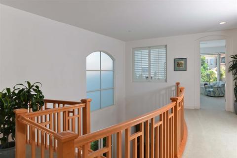 Undisclosed, La Jolla, CA 92037 photo 16