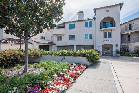 597 Laguna Dr, Carlsbad, CA 92008 photo 2